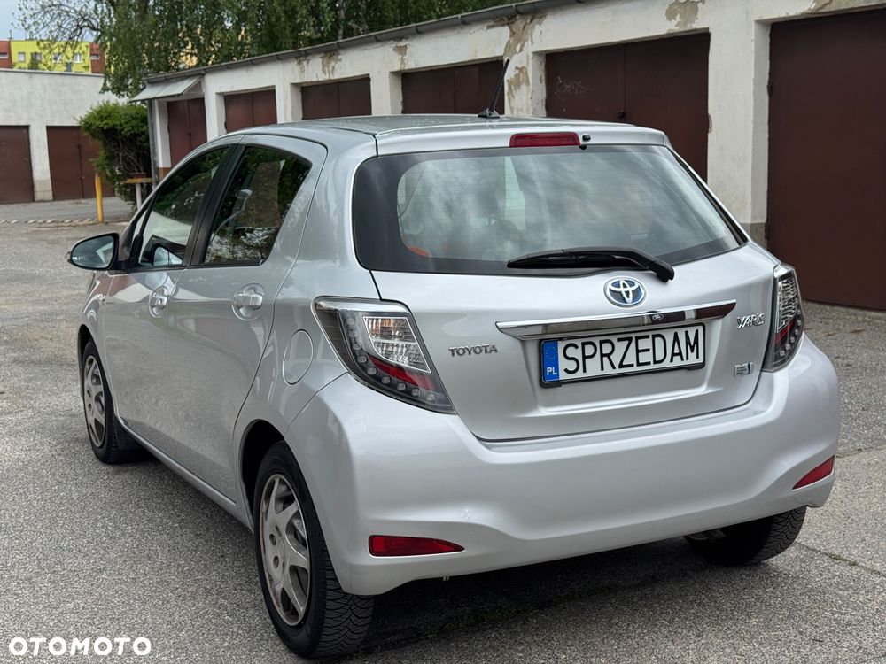 Toyota Yaris - 4