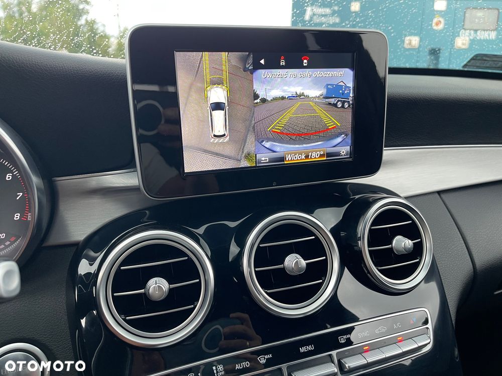 Mercedes-Benz Klasa C 200 4-Matic 9G-TRONIC - 11