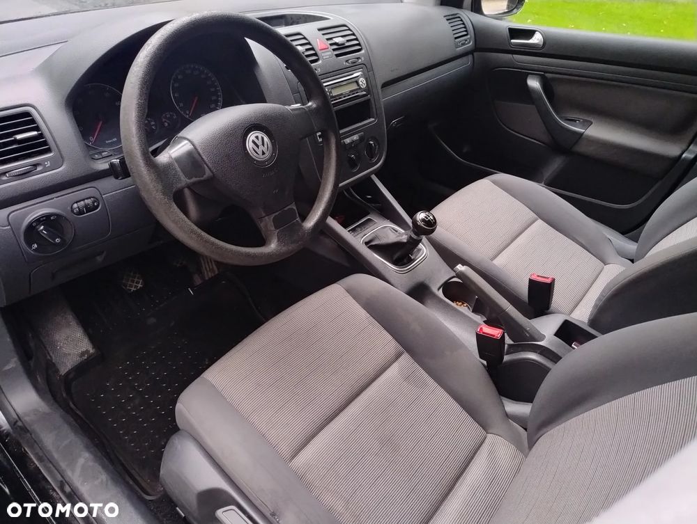 Volkswagen Golf - 5