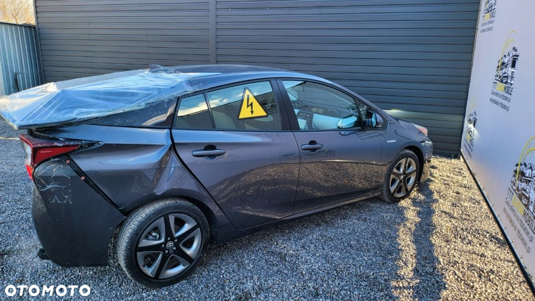 Toyota Prius - 16