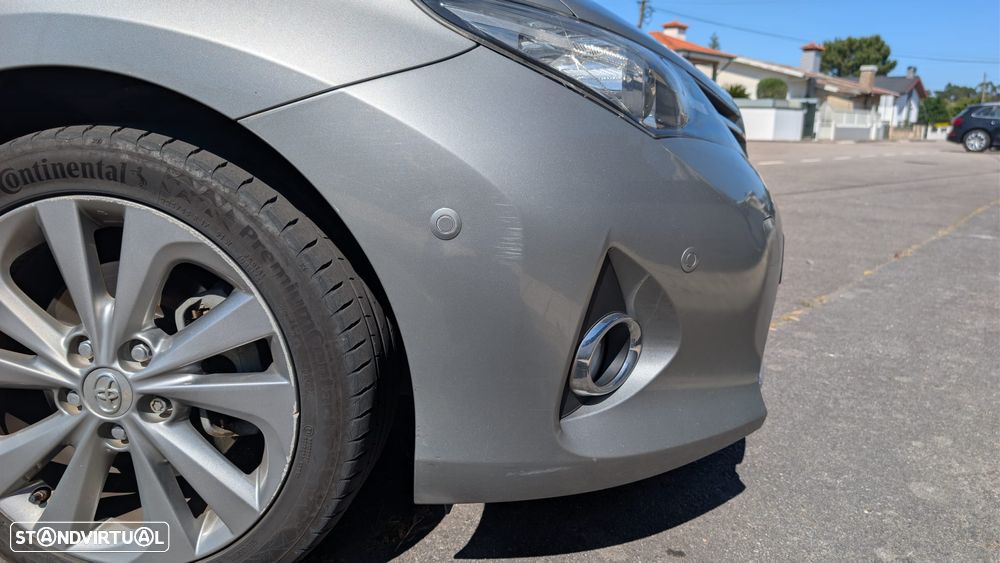 Toyota Auris Touring Sports 1.8 HSD Exclusive+Navi - 16