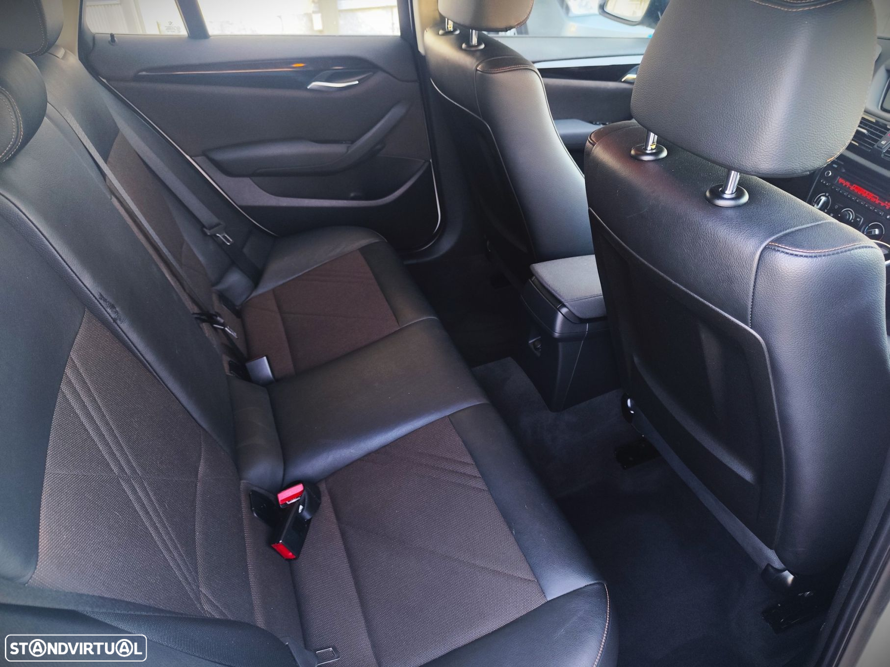 BMW X1 18 d sDrive - 9