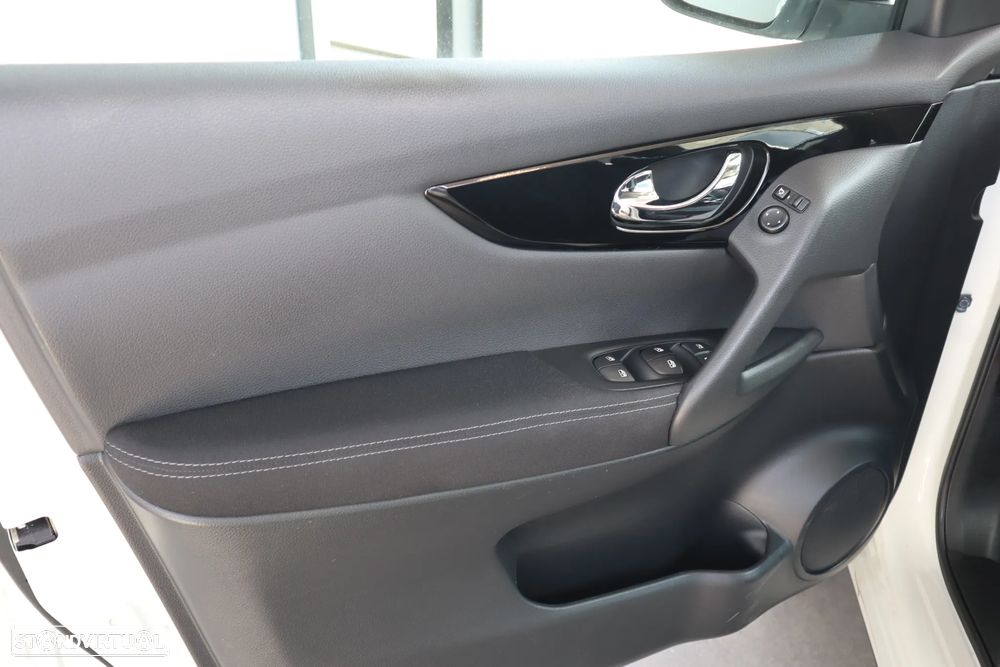 Nissan Qashqai 1.5 dCi N-Connecta PS - 13