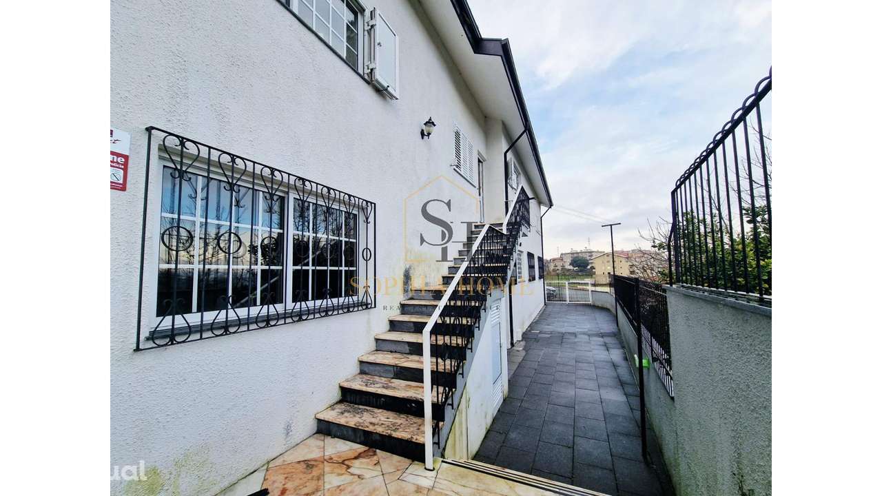 Moradia Independente T4+2 com 475 m² - Grande imagem: 5/14