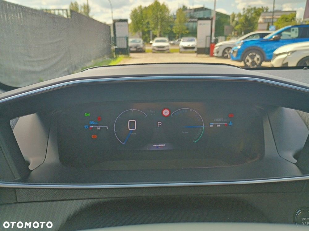 Peugeot 208 - 22