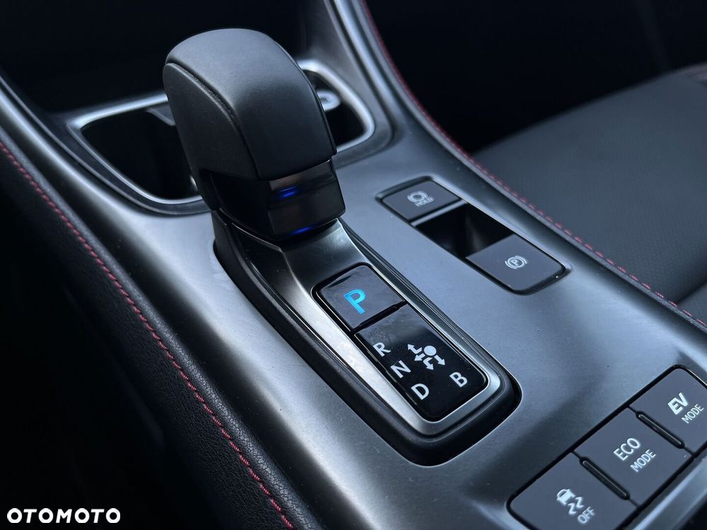 Lexus LBX 1.5 Hybrid Emotion - 26