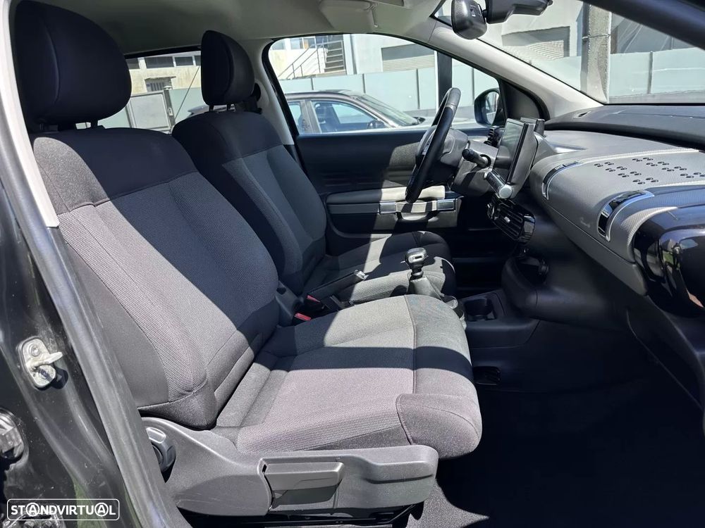 Citroën C4 Cactus 1.2 PureTech Shine - 58
