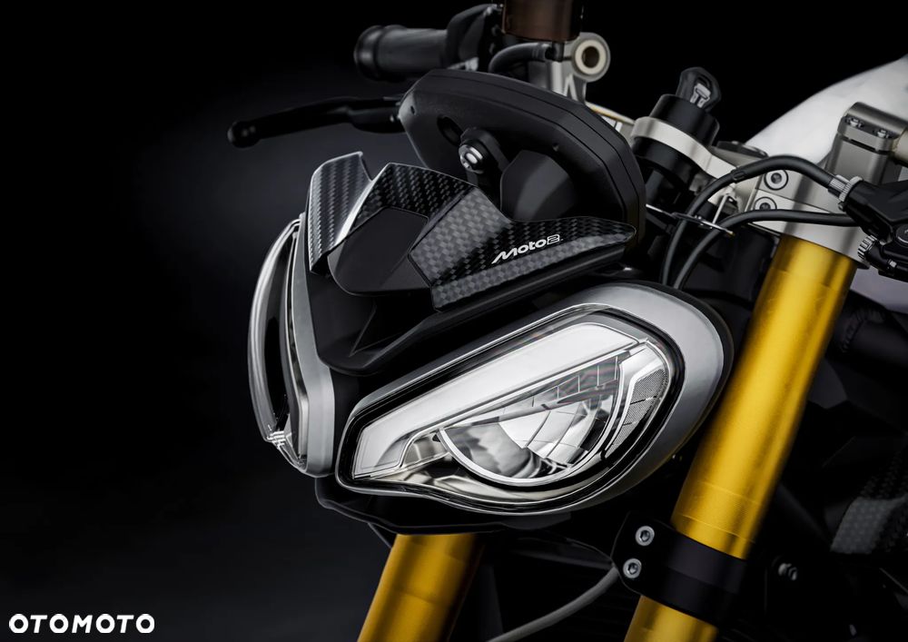 Triumph Street Triple - 15