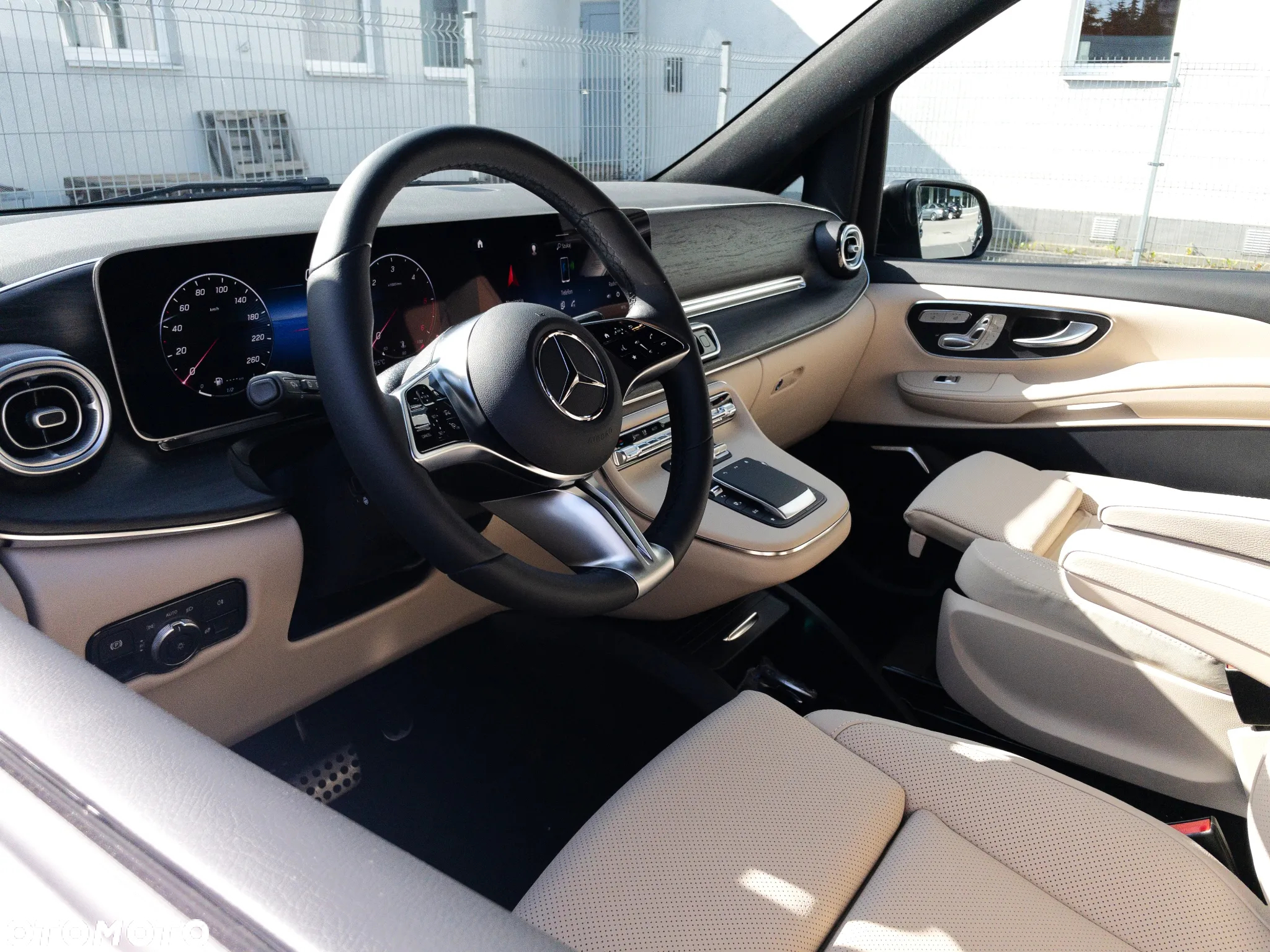 Mercedes-Benz Klasa V 300 d 4-Matic Avantgarde 9G-Tronic (d³ugi) - 16