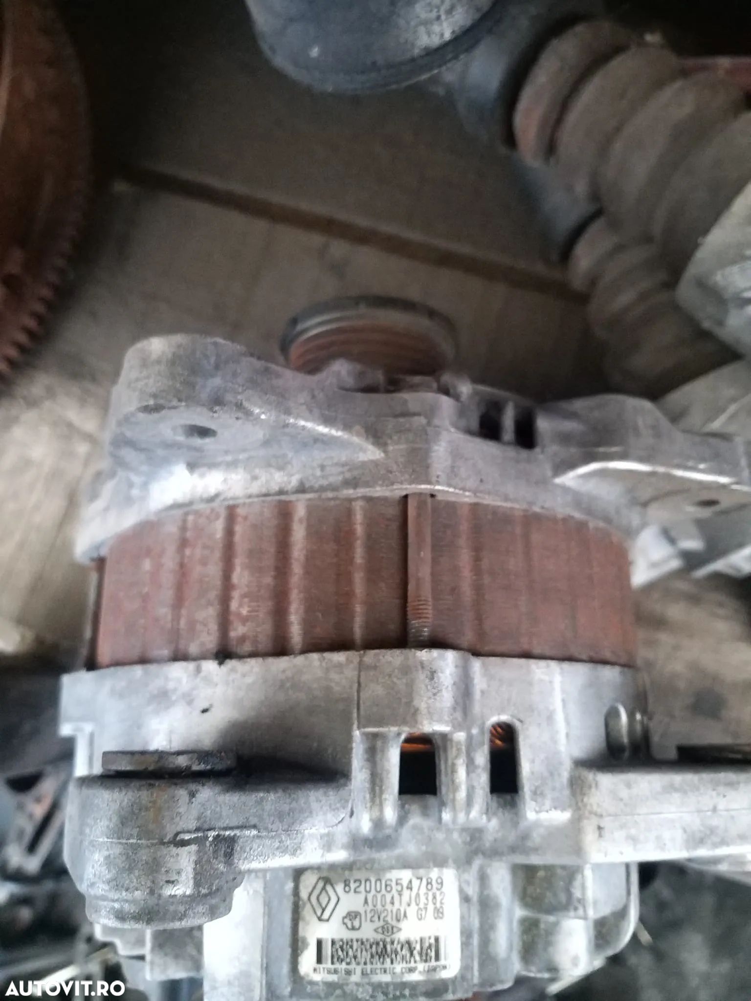 Alternator cod: 8200654789 pentru Renault Espace 2.0 DCI - 1