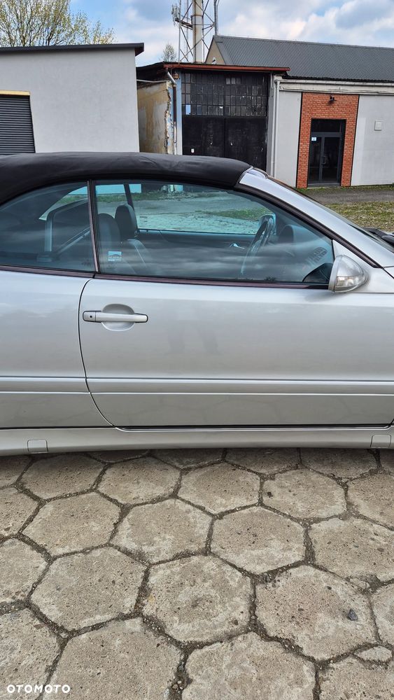 Mercedes-Benz CLK 430 - 19