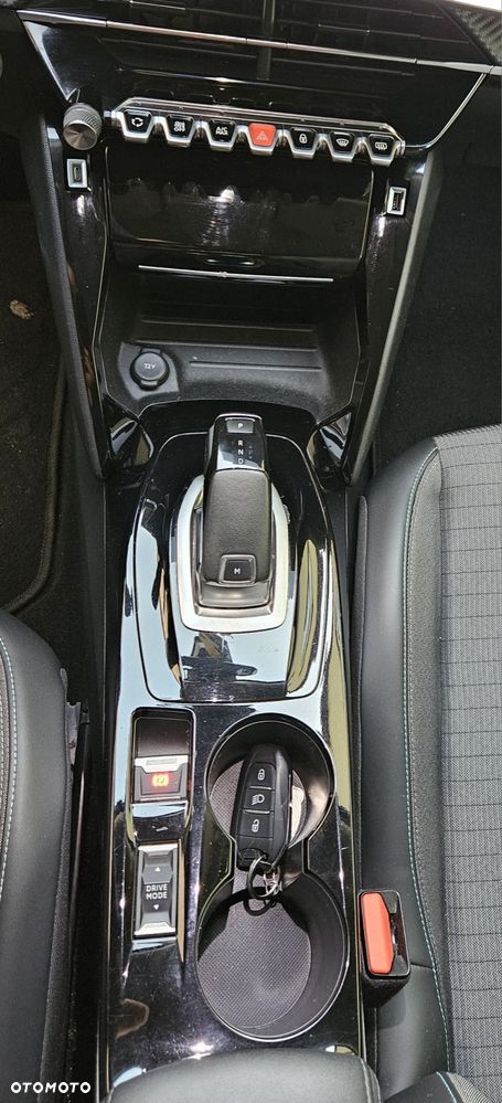 Peugeot 2008 PureTech 130 Stop&Start EAT6 Allure - 11