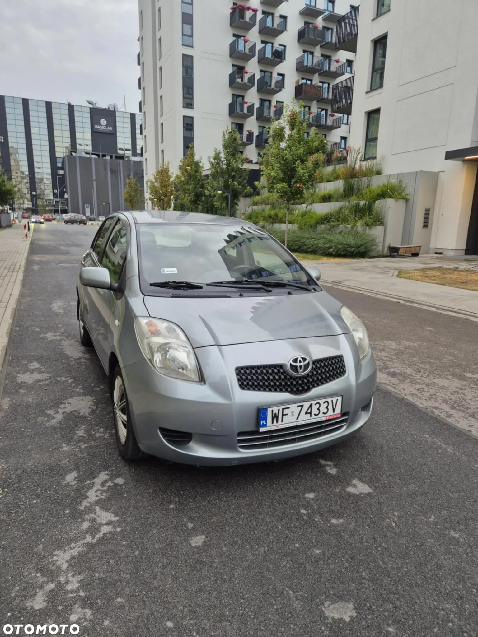 Toyota Yaris 1.3 Sol - 2
