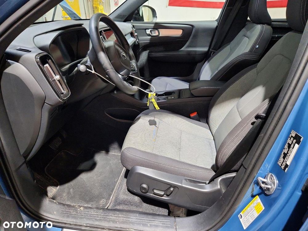 Volvo XC 40 T5 AWD Momentum - 8
