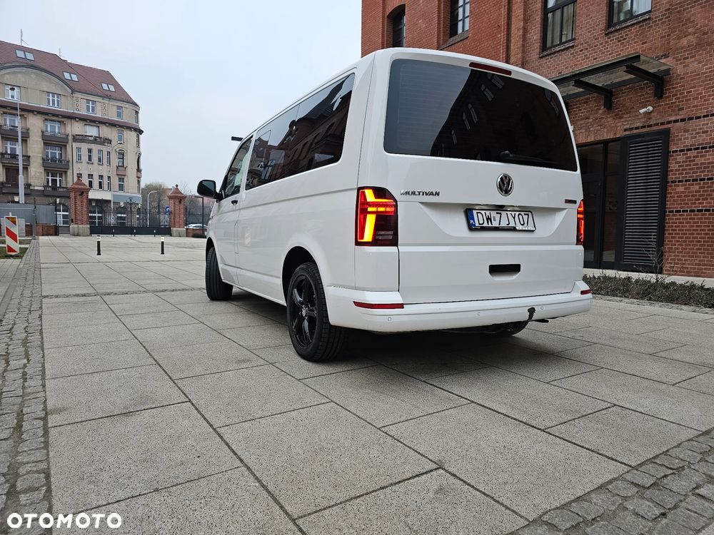 Volkswagen Multivan - 5