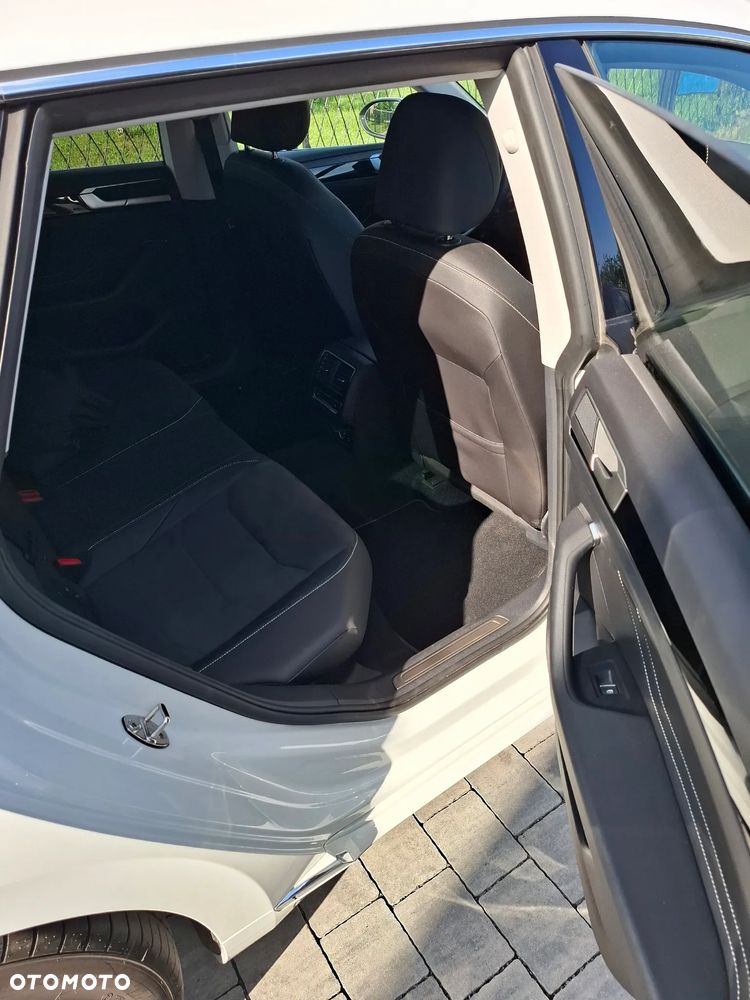 Volkswagen Arteon 2.0 TDI SCR DSG Elegance - 28