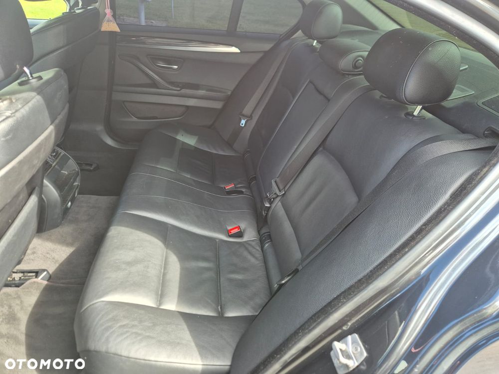 BMW Seria 5 525d - 14