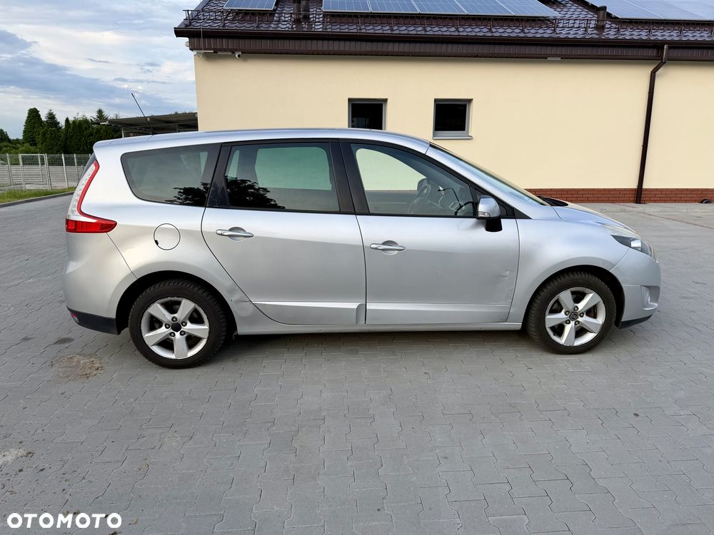 Renault Scenic 1.9 dCi Privilege - 6