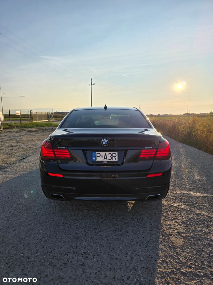 BMW Seria 7 750i - 3
