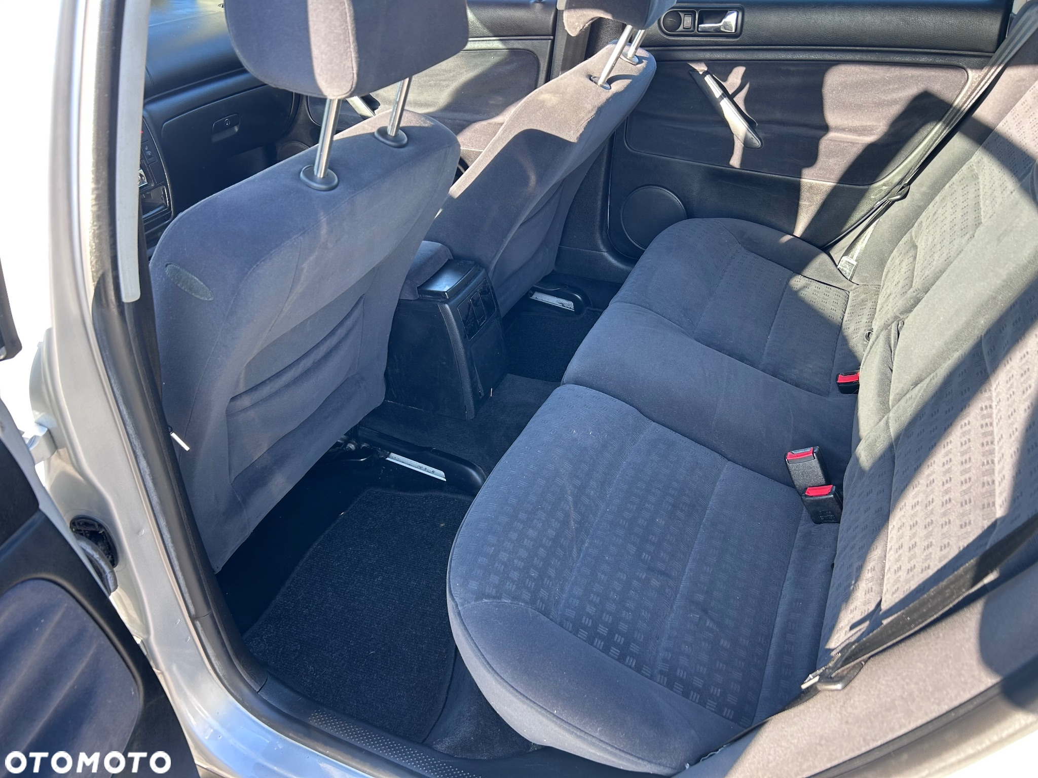 Volkswagen Passat - 9