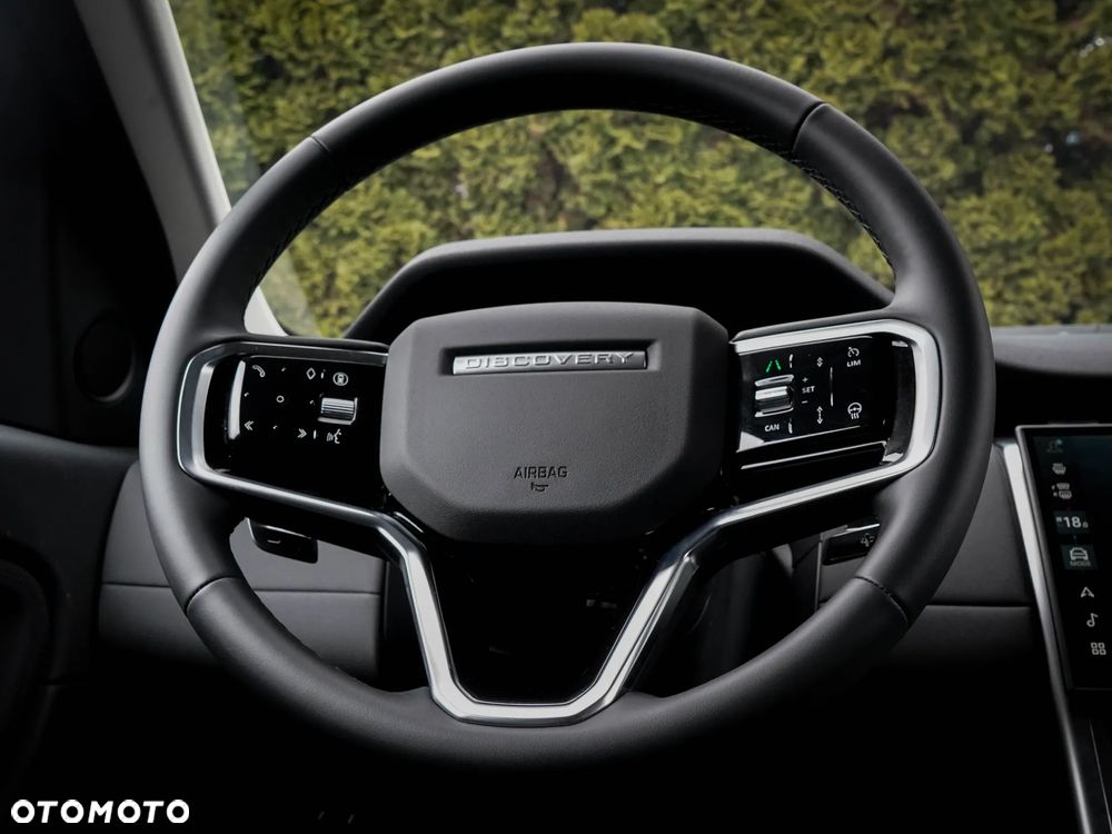 Land Rover Discovery Sport - 13