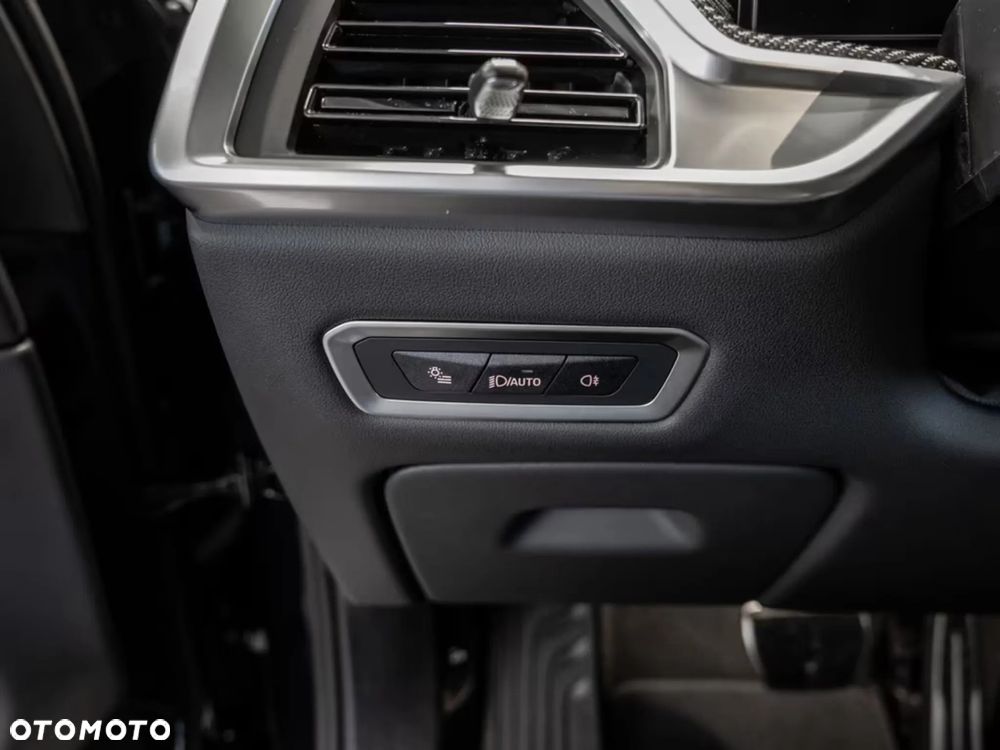 BMW X6 xDrive30d mHEV - 19