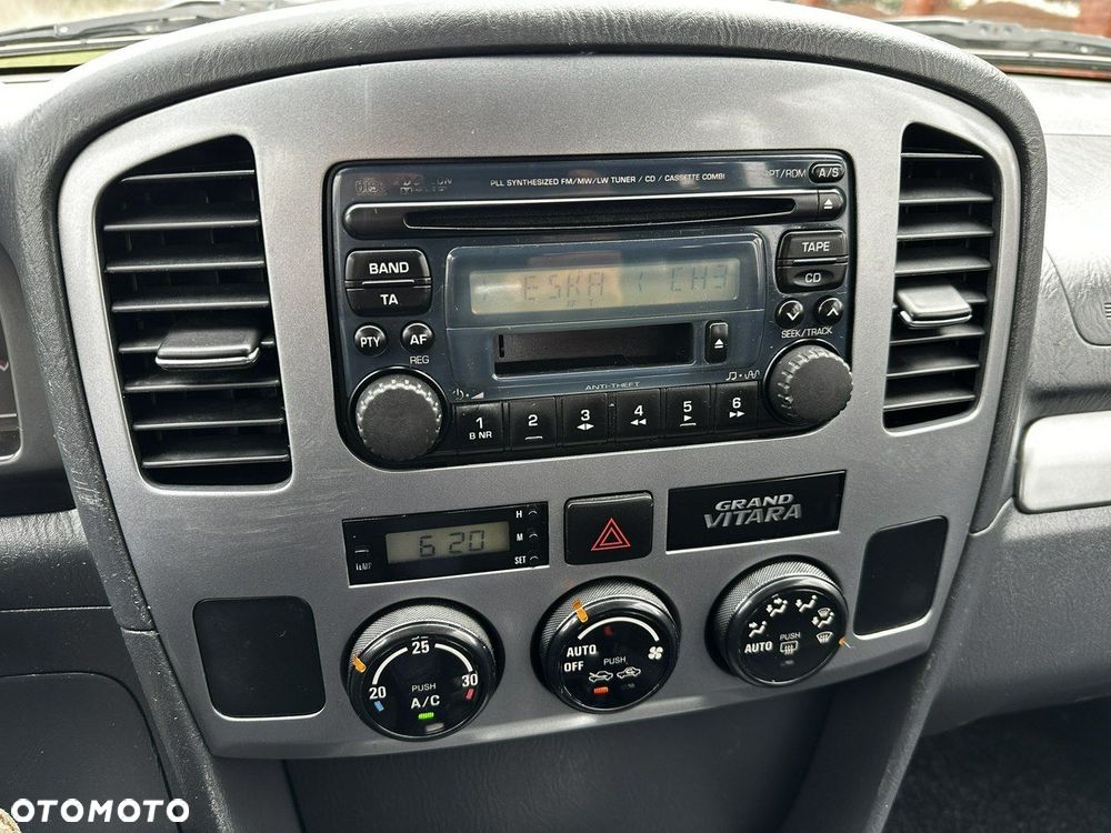 Suzuki Grand Vitara 2.0 TD Comfort Limited - 12