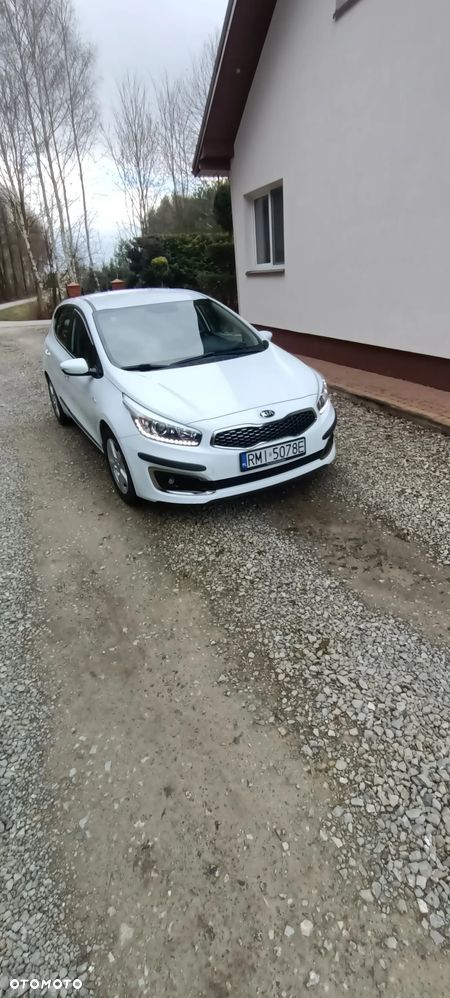 Kia Ceed 1.4 Attract - 14