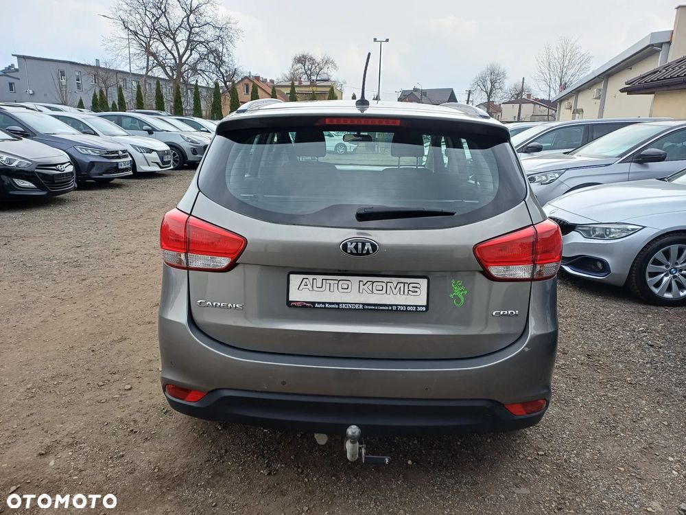 Kia Carens 1.7 CRDi 115 Dream Team Edition - 6