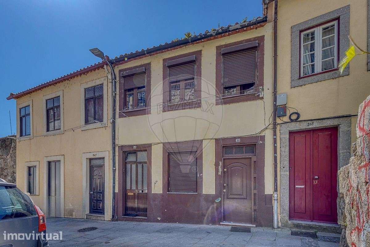 Prédio histórico no coração da Baixa do Porto - Grande imagem: 5/30