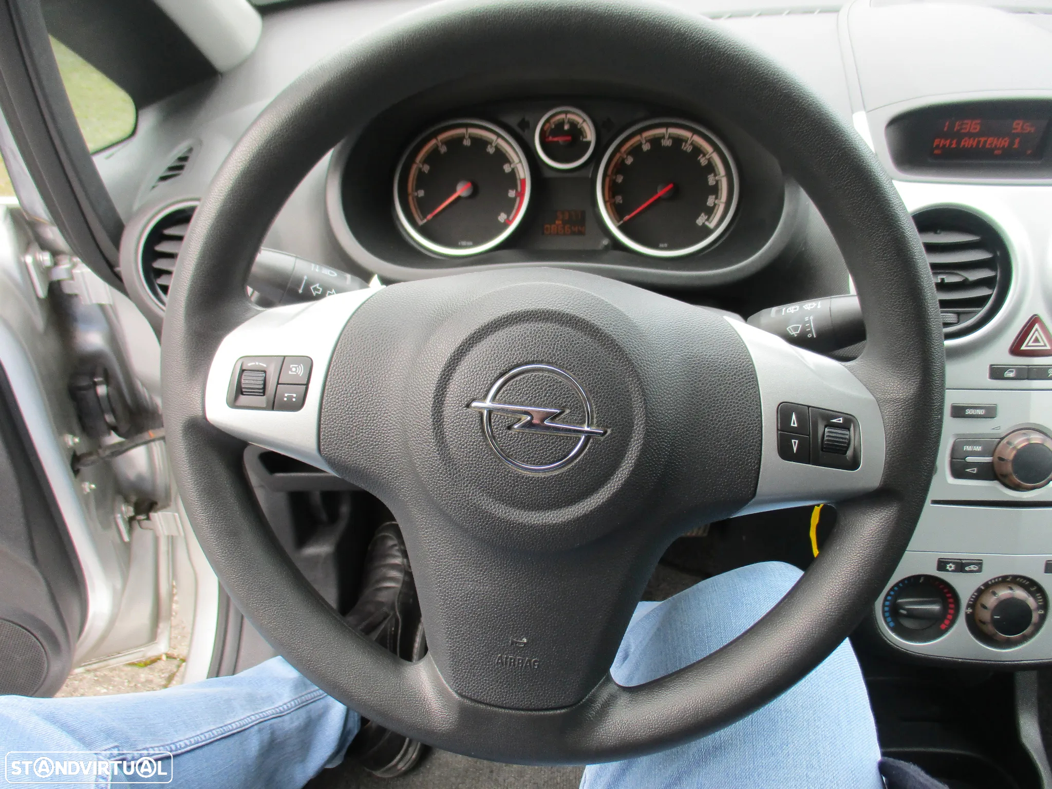 Opel Corsa 1.2 Enjoy - 9