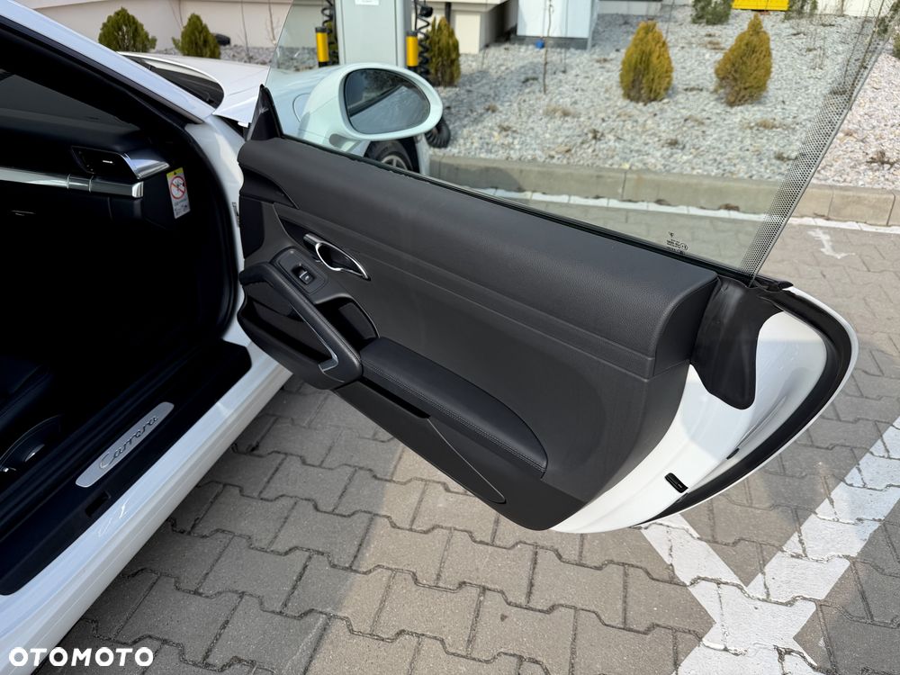 Porsche 911 Carrera - 36