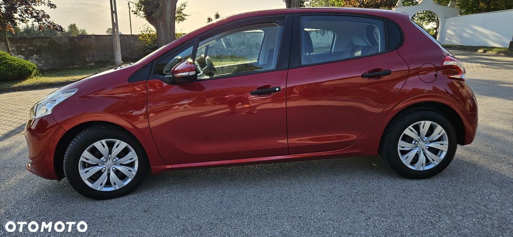 Peugeot 208 - 2