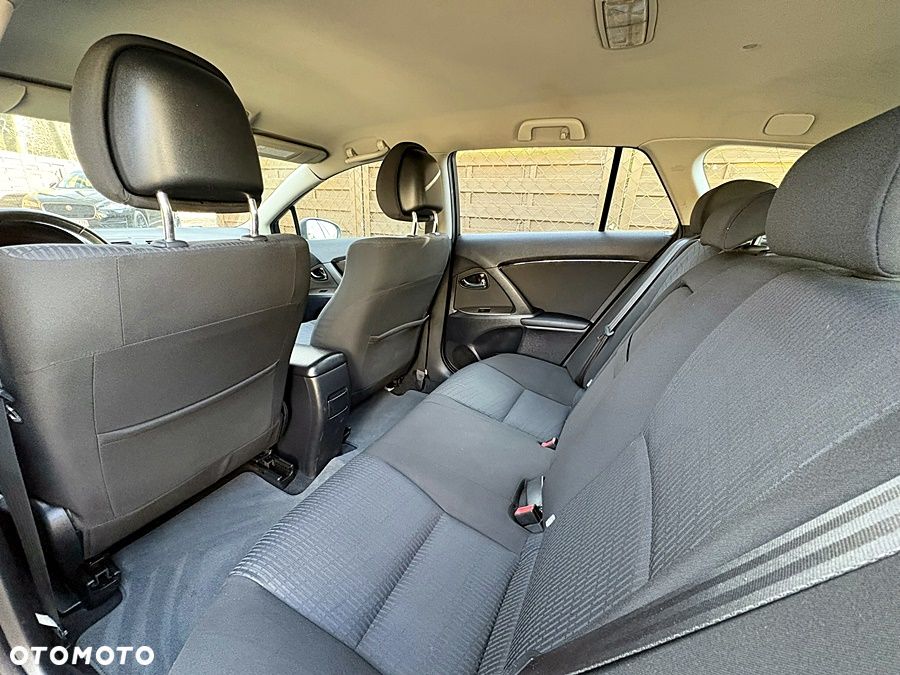 Toyota Avensis 2.0 D-4D - 20