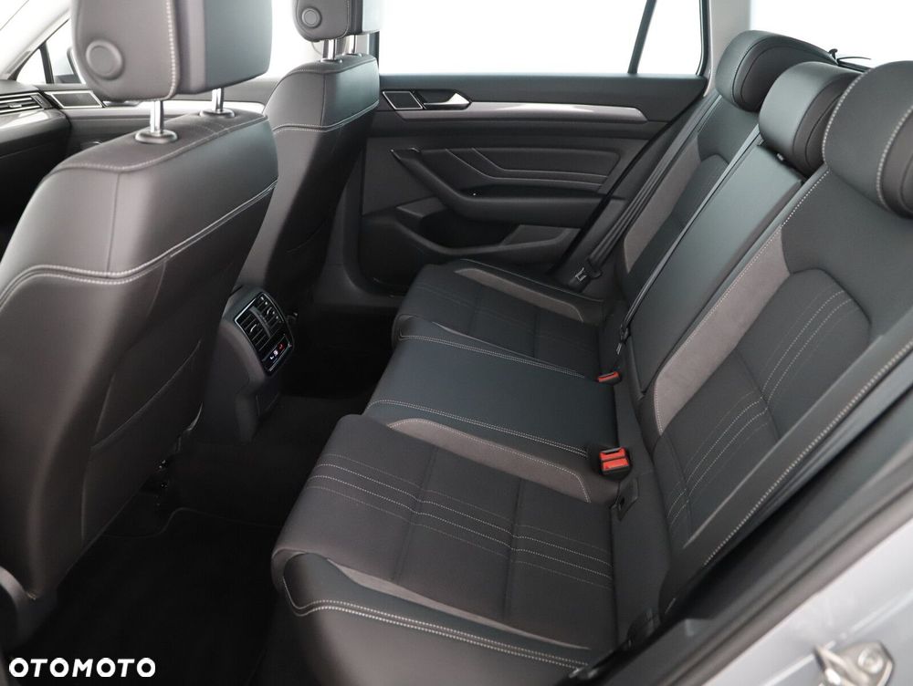 Volkswagen Passat Alltrack - 10