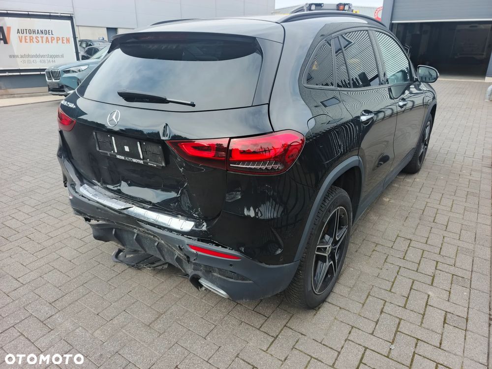 Mercedes-Benz GLA 250 e PHEV Progressive 8G-DCT - 3