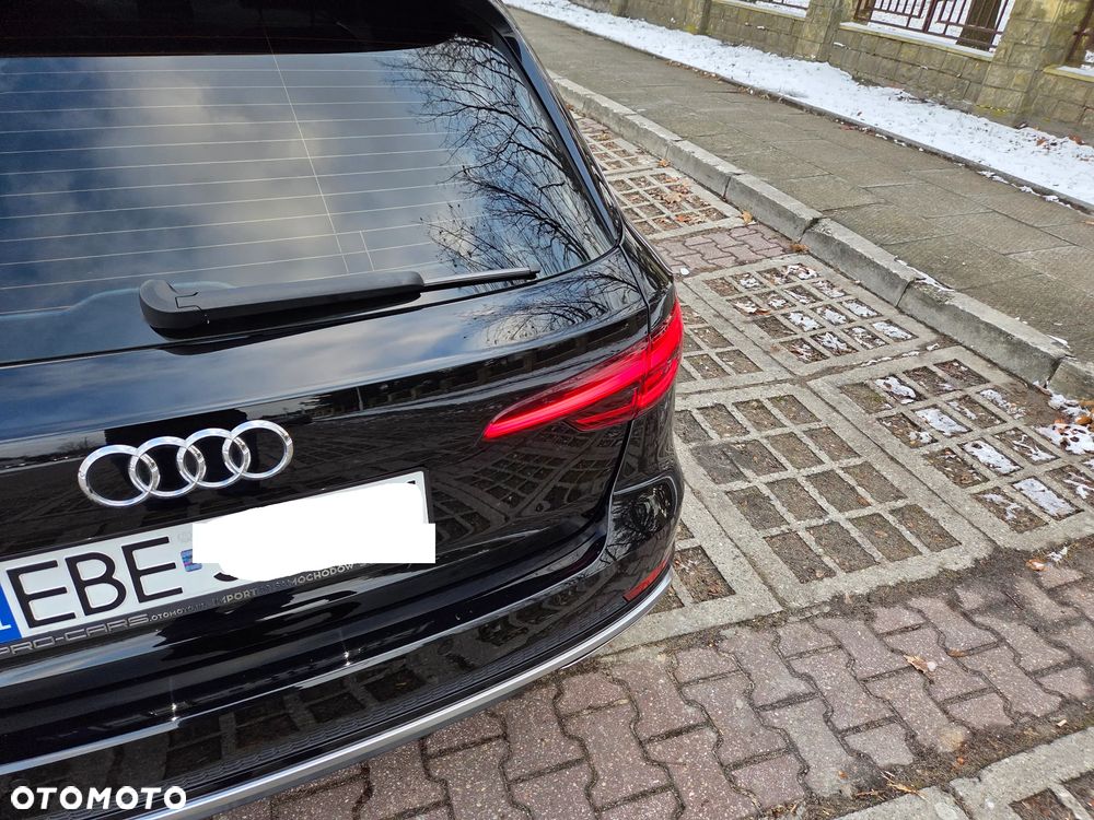 Audi A4 Avant 40 TFSI S tronic S line - 16