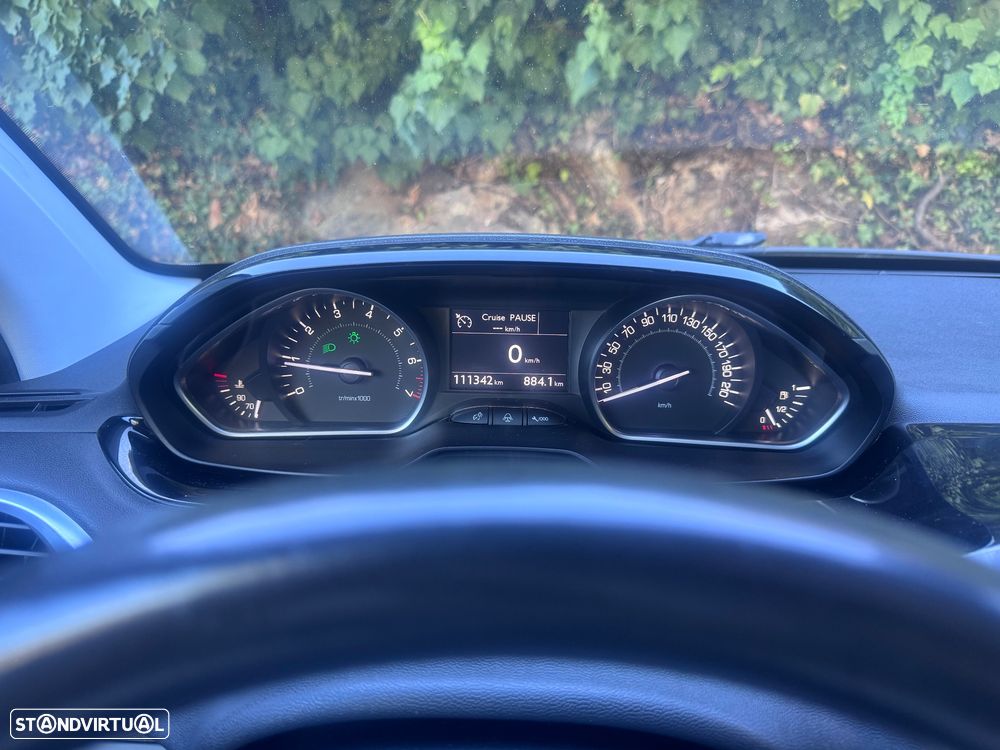 Peugeot 208 82 PureTech Style — fotografia 6