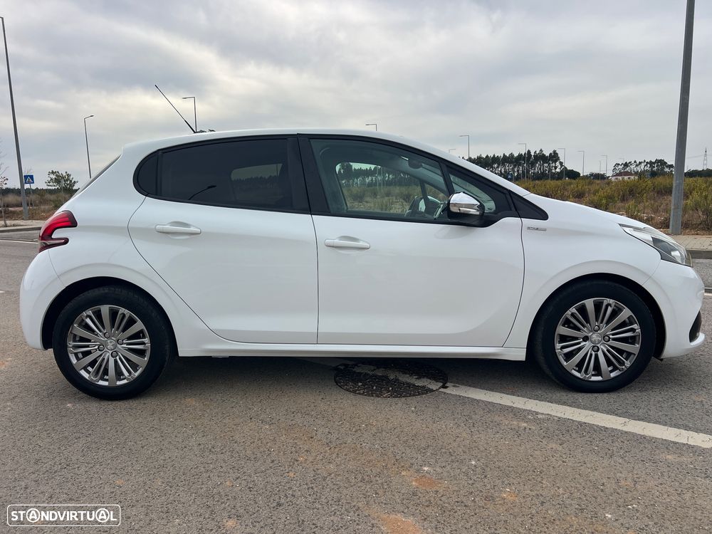 Peugeot 208 1.2 PureTech Style - 8