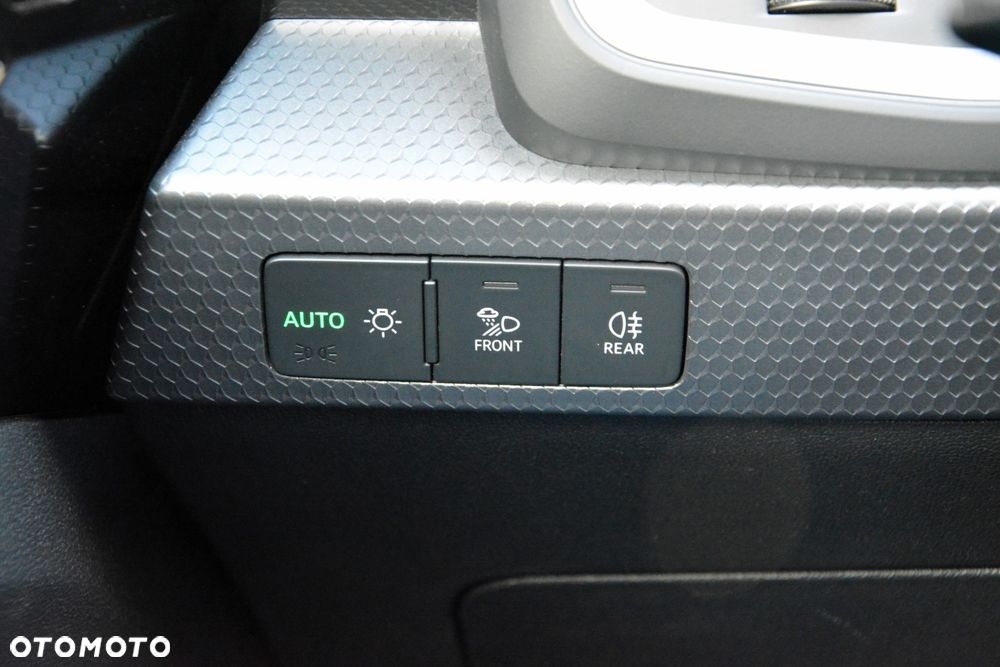 Audi A1 Sportback 35 TFSI S-Line S tronic - 20