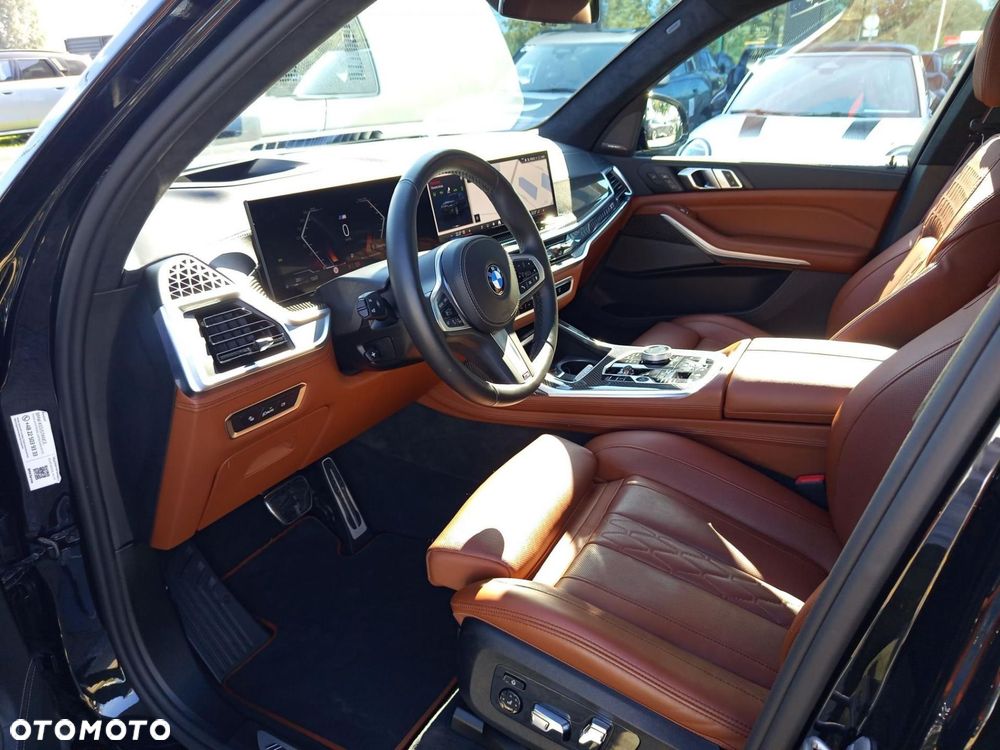 BMW X7 2025 photo 2
