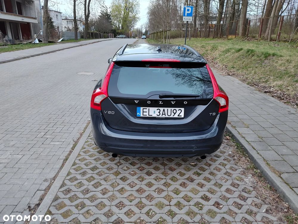 Volvo V60 T3 Summum - 4