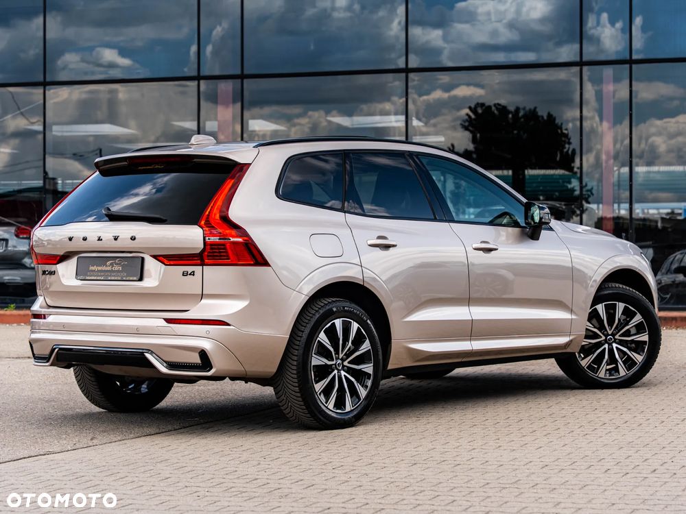 Volvo XC 60 B4 B Plus Dark - 13