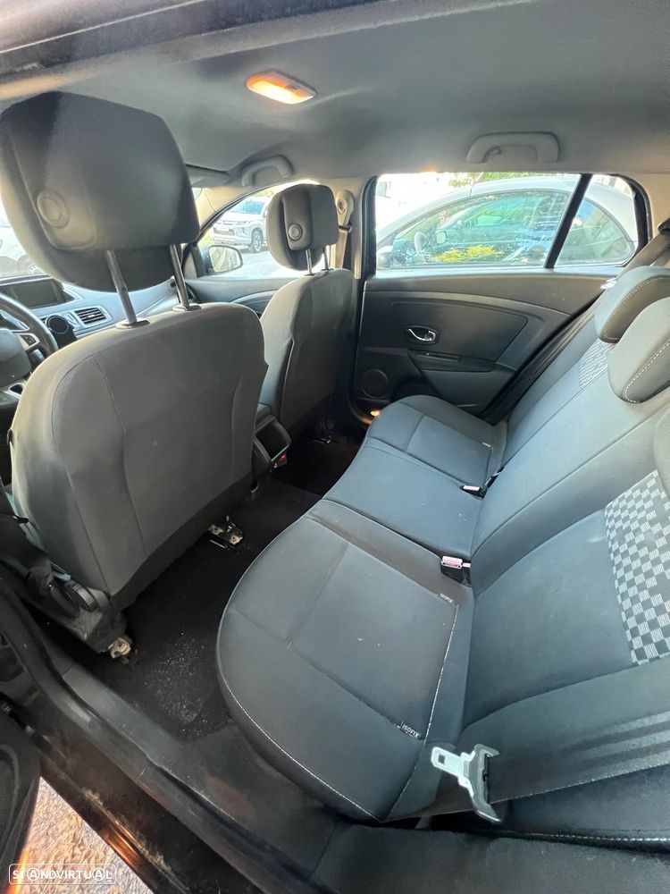 Renault Mégane Sport Tourer dCi 90 FAP Paris - 9