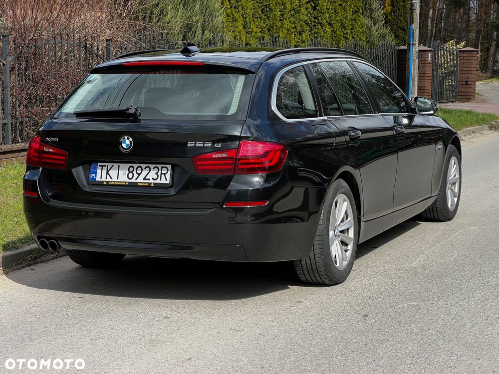 BMW Seria 5 525d xDrive Sport-Aut - 2