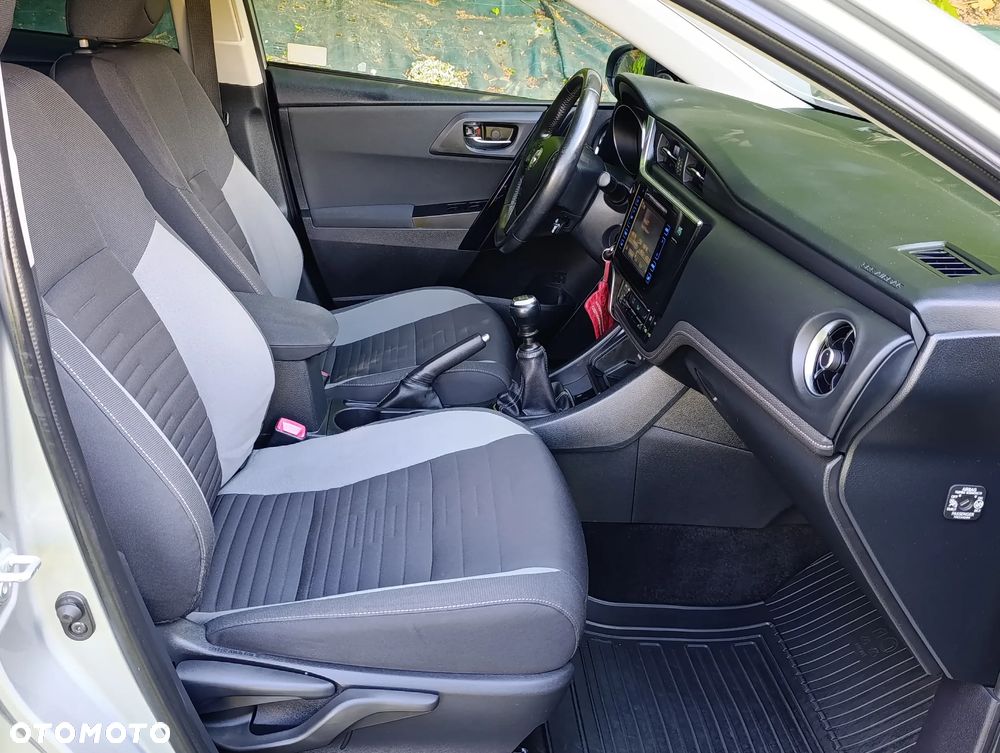 Toyota Auris 1.6 Comfort - 13