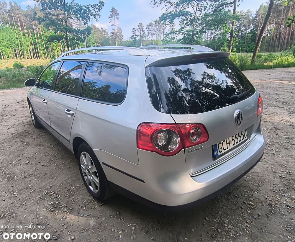 Volkswagen Passat 1.9 TDI DPF Highline - 6