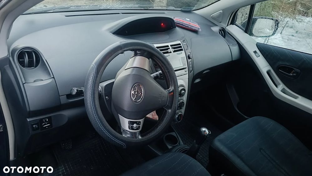 Toyota Yaris 1.0 Luna A/C - 5