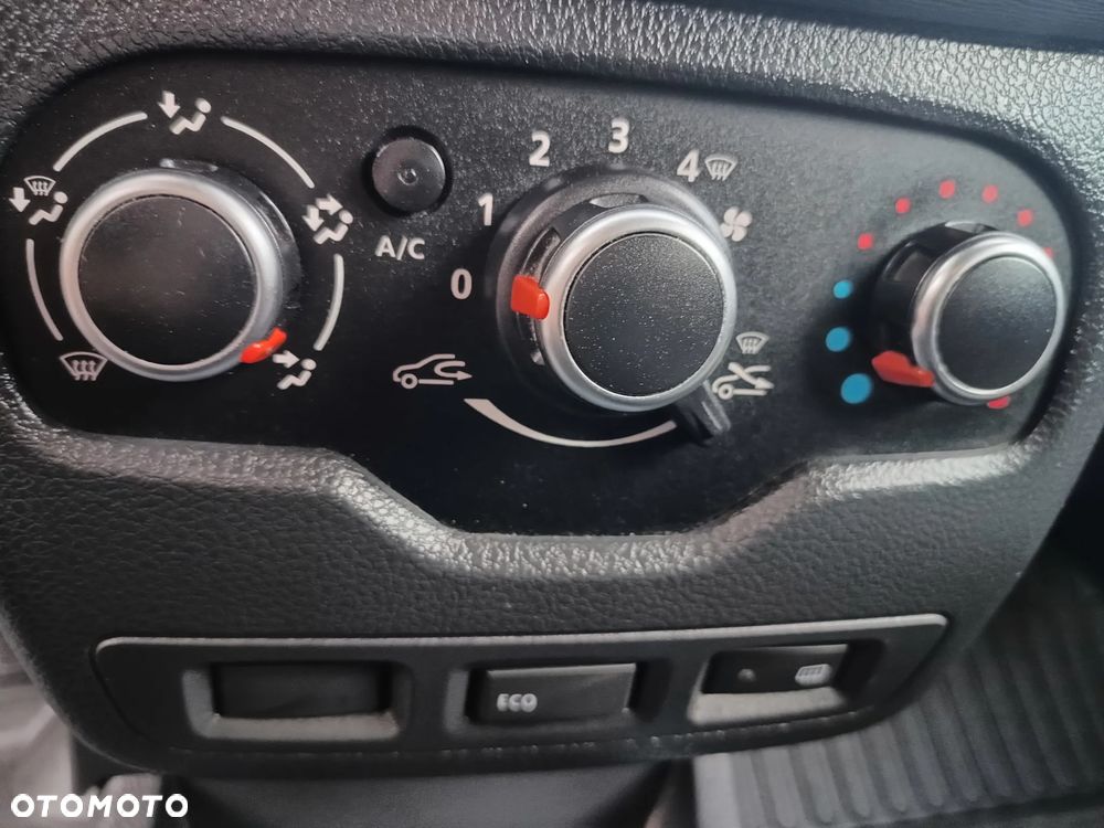 Dacia Lodgy 1.6 SCe Access S&S - 13