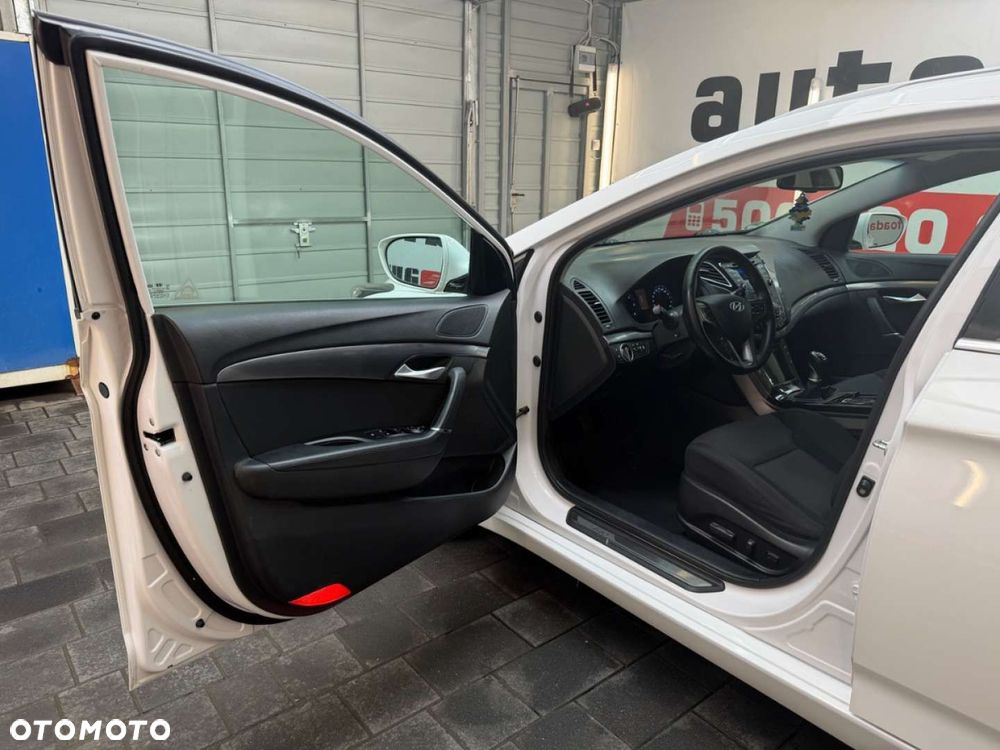 Hyundai i40 Kombi blue 1.7 CRDi Premium - 19